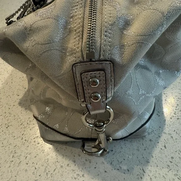 Coach handbag - Picture 3 of 16